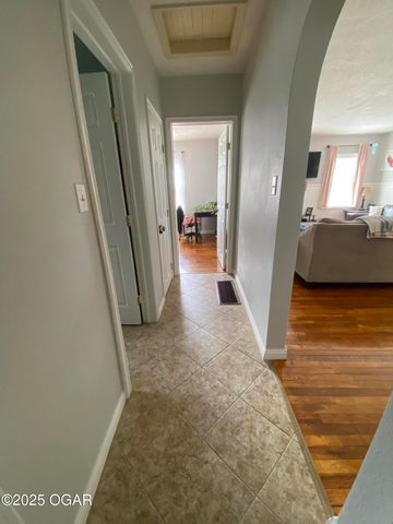 1324 Olive Street, Carthage, MO 64836