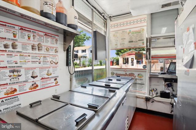 1594 MARKET, Linwood, PA 19061