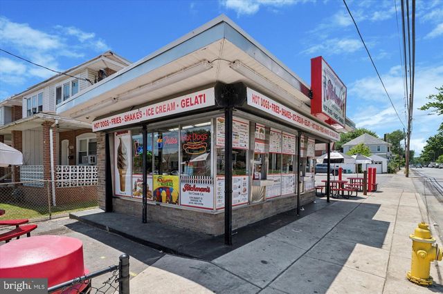 1594 MARKET, Linwood, PA 19061