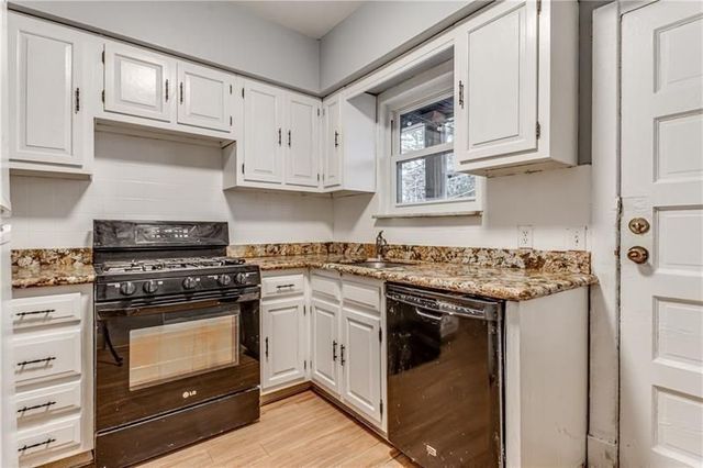 2237 Wightman, Squirrel Hill, PA 15217