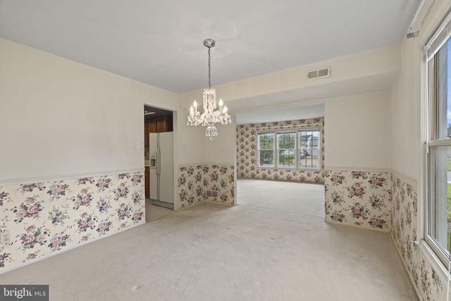 89 TWIN PONDS DR, Sewell, NJ 08080