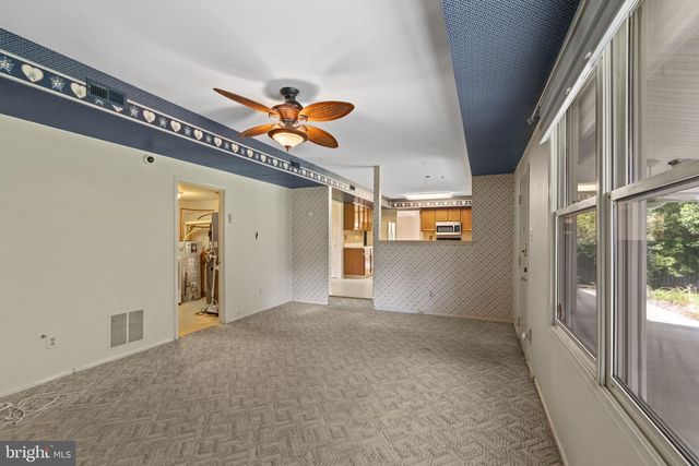89 TWIN PONDS DR, Sewell, NJ 08080