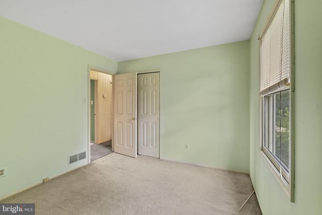 89 TWIN PONDS DR, Sewell, NJ 08080