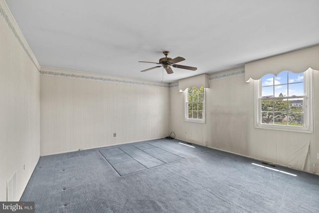 89 TWIN PONDS DR, Sewell, NJ 08080
