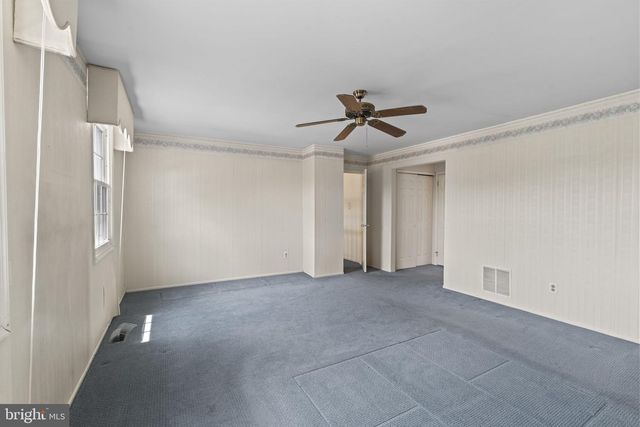 89 TWIN PONDS DR, Sewell, NJ 08080