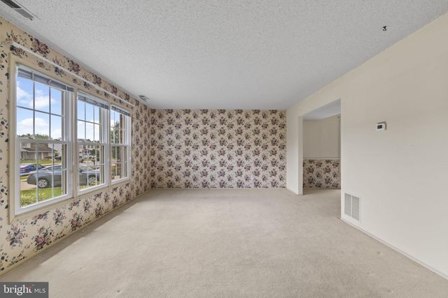 89 TWIN PONDS DR, Sewell, NJ 08080