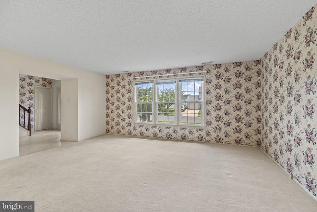 89 TWIN PONDS DR, Sewell, NJ 08080
