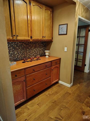 14306 Westdale Drive, Bakersfield, CA 93314