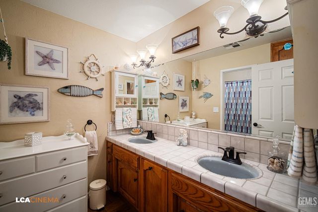 14306 Westdale Drive, Bakersfield, CA 93314