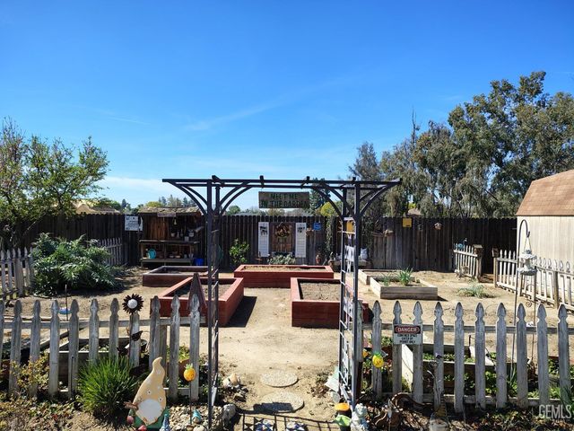 14306 Westdale Drive, Bakersfield, CA 93314