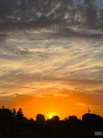 14306 Westdale Drive, Bakersfield, CA 93314