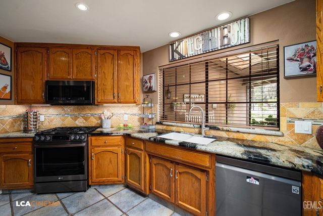 14306 Westdale Drive, Bakersfield, CA 93314