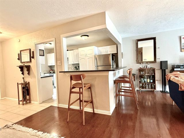 4046 Ridglea Country Club Drive 1201, Fort Worth, TX 76126