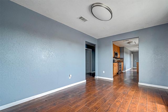 1402 51st Street, Galveston, TX 77551