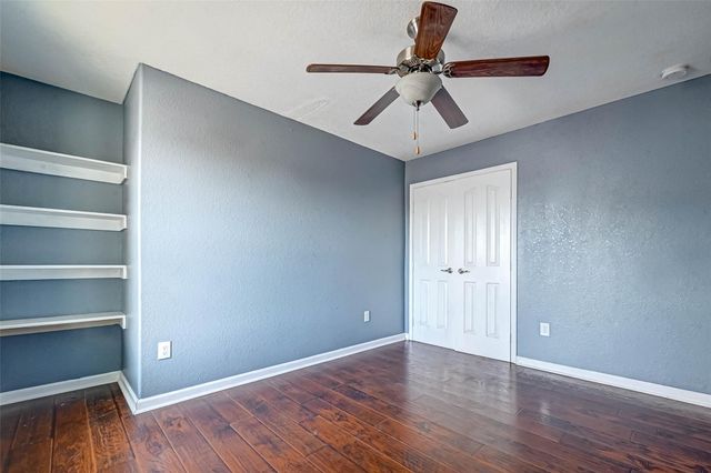 1402 51st Street, Galveston, TX 77551