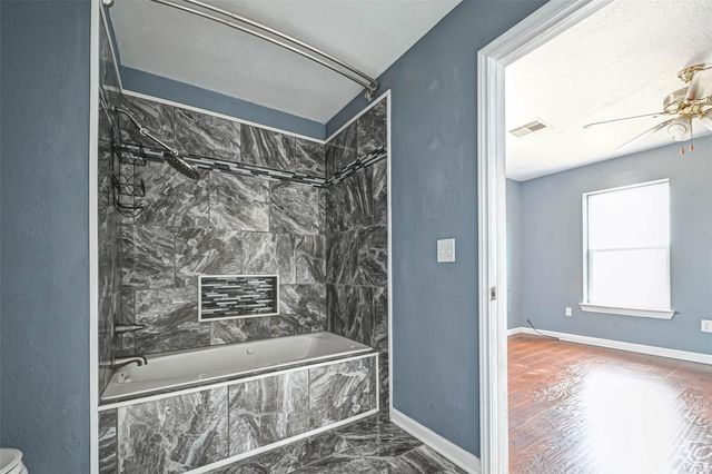 1402 51st Street, Galveston, TX 77551