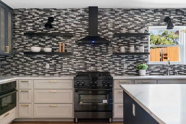 6501 Thomas Springs RD, Austin, TX 78736