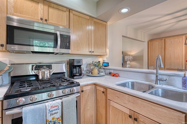 713 Carole Place, Newburgh, IN 47630