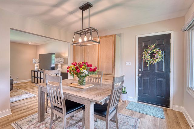 713 Carole Place, Newburgh, IN 47630