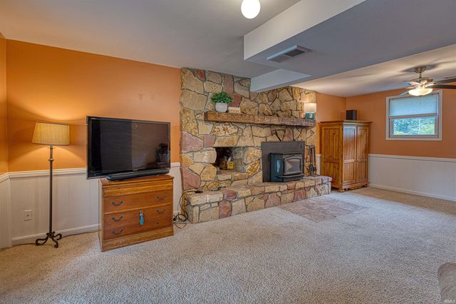 713 Carole Place, Newburgh, IN 47630