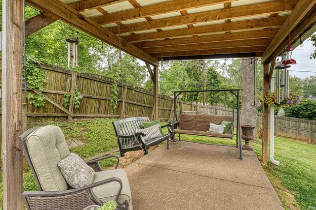 713 Carole Place, Newburgh, IN 47630