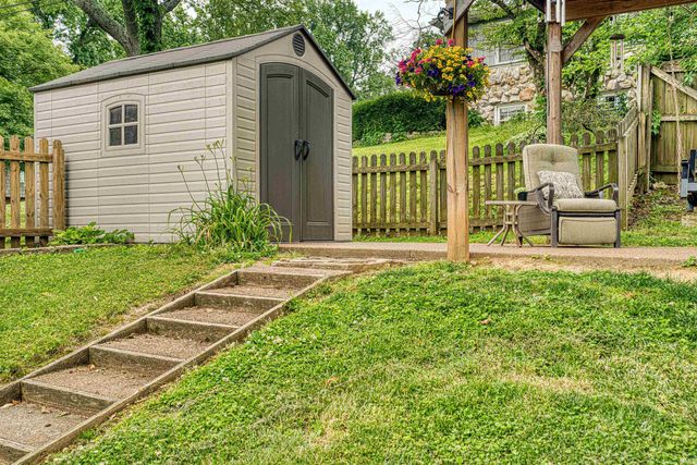713 Carole Place, Newburgh, IN 47630