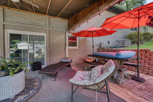 713 Carole Place, Newburgh, IN 47630
