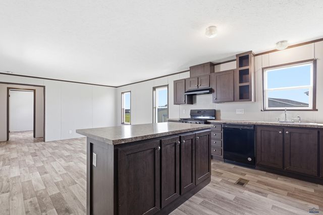987 BENNINGTON DR, Box Elder, SD 57719