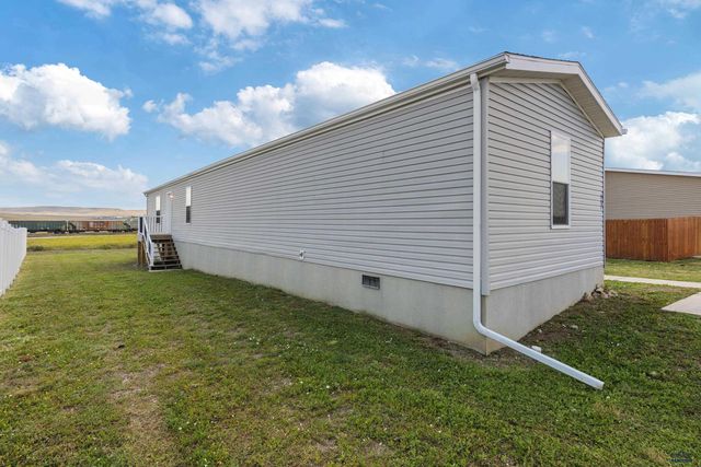 987 BENNINGTON DR, Box Elder, SD 57719