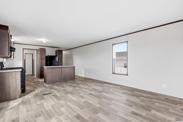 987 BENNINGTON DR, Box Elder, SD 57719