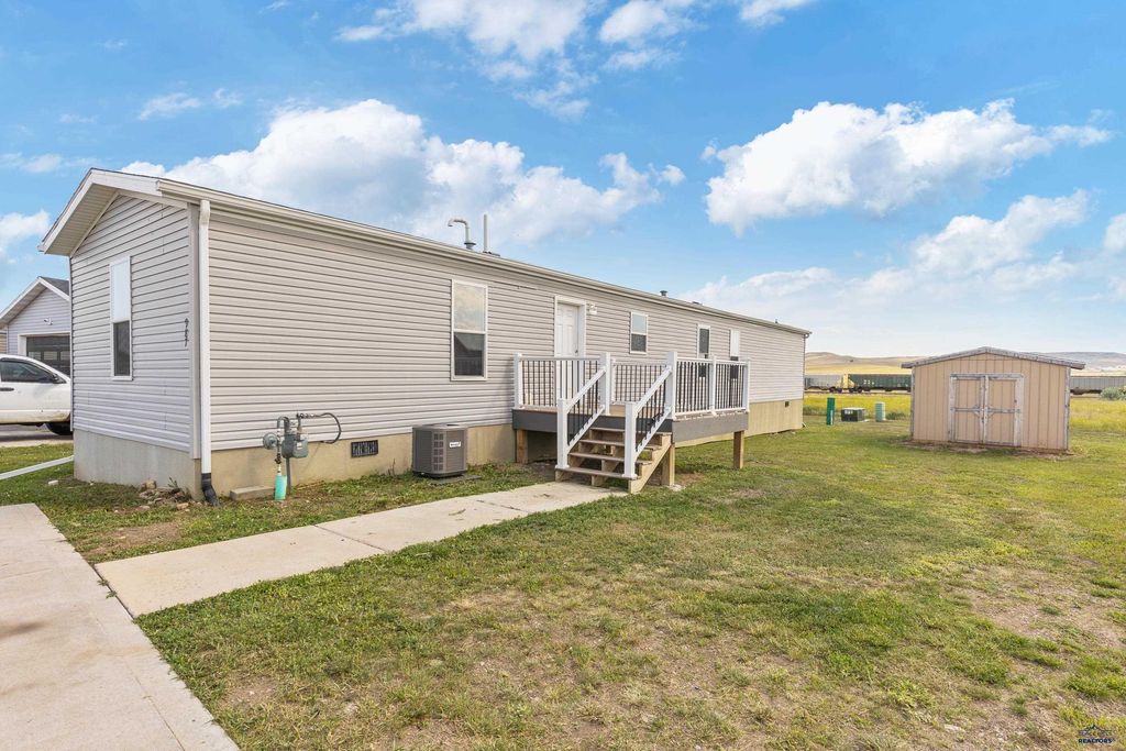987 BENNINGTON DR, Box Elder, SD 57719