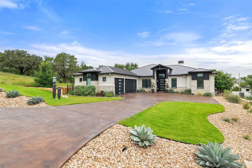 2900 Bay West BLVD, Horseshoe Bay, TX 78657