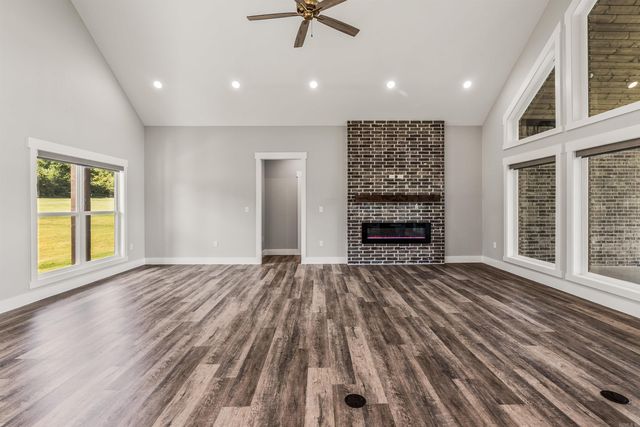 442 Shaw Bridge Road, Greenbrier, AR 72058