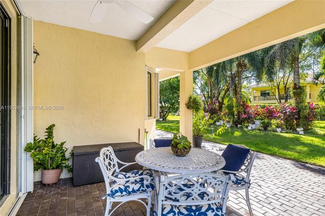 19086 SW 76th Ave, Cutler Bay, FL 33157