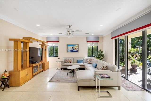 19086 SW 76th Ave, Cutler Bay, FL 33157