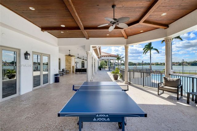 19086 SW 76th Ave, Cutler Bay, FL 33157