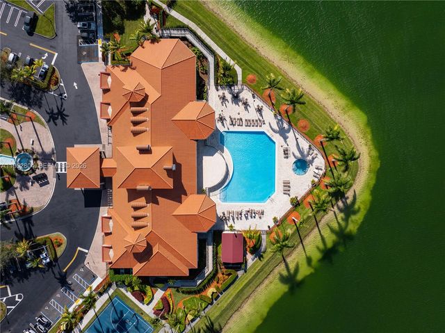 19086 SW 76th Ave, Cutler Bay, FL 33157