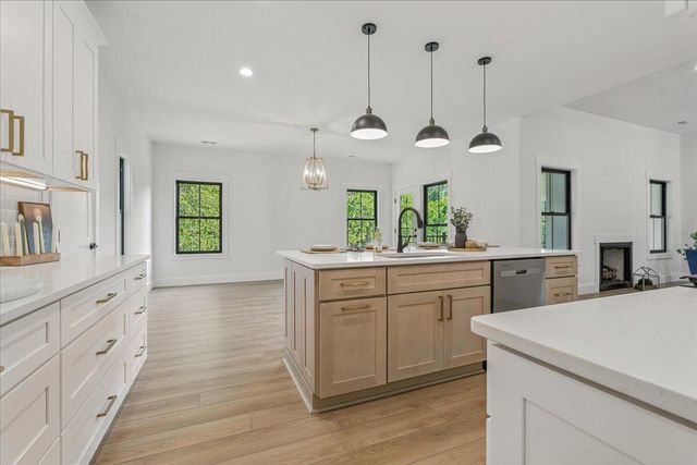 1037 Westerham CT, Huddleston, VA 24104