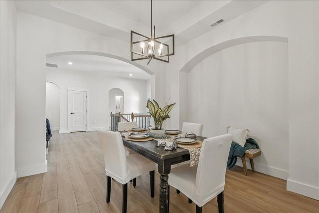 1037 Westerham CT, Huddleston, VA 24104