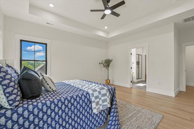 1037 Westerham CT, Huddleston, VA 24104