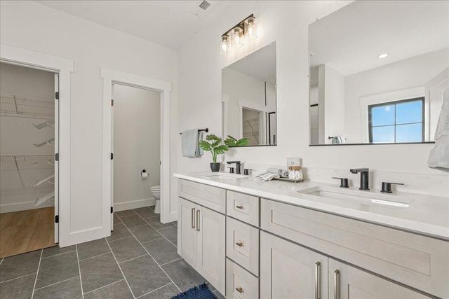 1037 Westerham CT, Huddleston, VA 24104