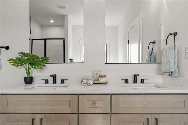 1037 Westerham CT, Huddleston, VA 24104