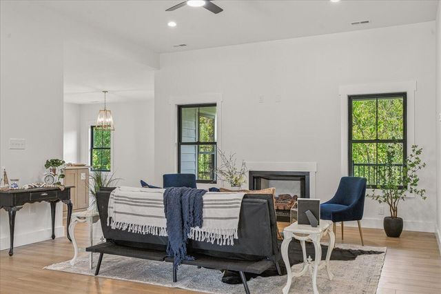 1037 Westerham CT, Huddleston, VA 24104