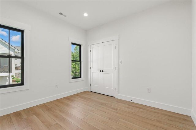 1037 Westerham CT, Huddleston, VA 24104