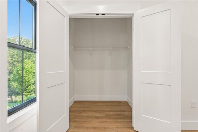 1037 Westerham CT, Huddleston, VA 24104