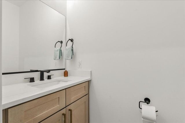 1037 Westerham CT, Huddleston, VA 24104