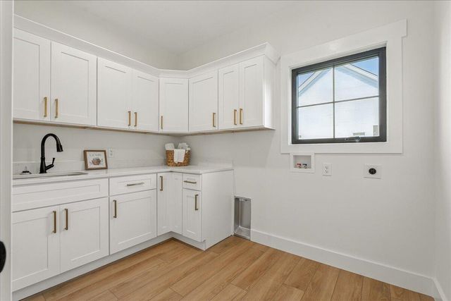 1037 Westerham CT, Huddleston, VA 24104