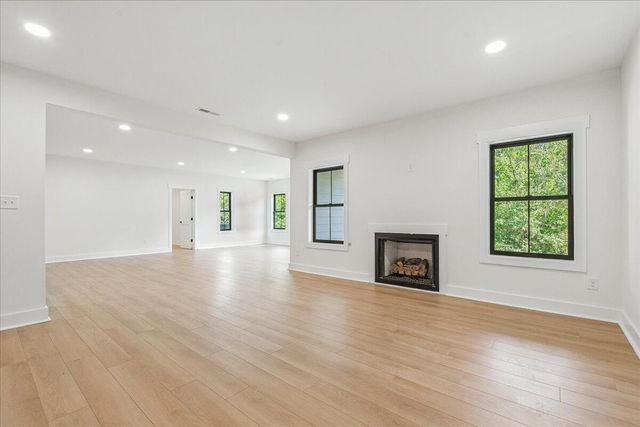 1037 Westerham CT, Huddleston, VA 24104