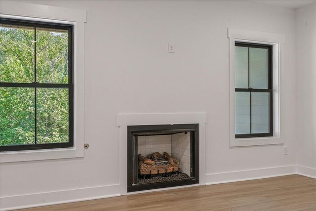 1037 Westerham CT, Huddleston, VA 24104