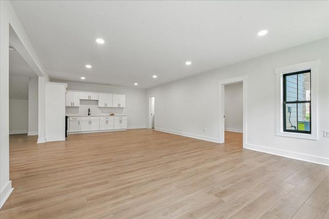 1037 Westerham CT, Huddleston, VA 24104